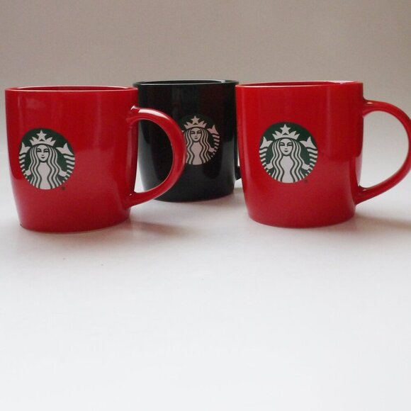 Starbucks BUNDLE OF 3 Coffee Mugs 12 oz from 2020 Holiday Red & Green w/ Logo - Picture 4 of 15